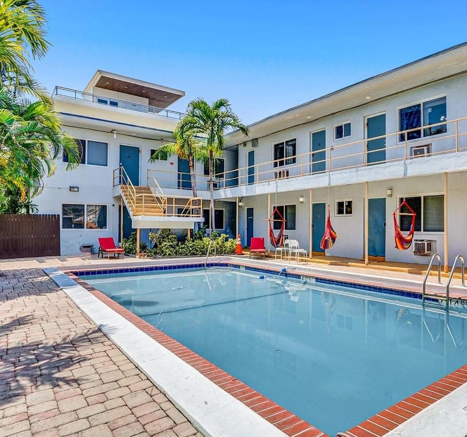 Walk To Dania Beach Christmas Getaway Pool エクステリア 写真